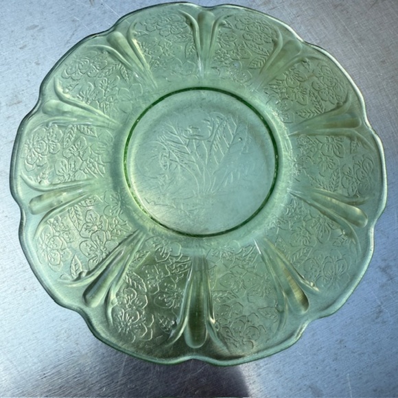 Cherry blossom depression plate - Picture 2 of 2